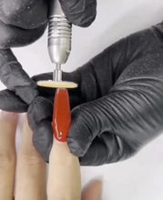 Carregar imagem no visualizador da galeria, BROCA DISCO PARA PEDICURE 20MM HELEN COLOR