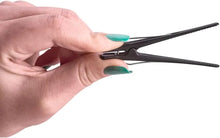 Carregar imagem no visualizador da galeria, CLIPS PLÁSTICO PRETO DE CARBONO SUPORTA 180° GRAUS COM 12 UNIDADES