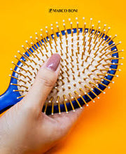 Carregar imagem no visualizador da galeria, ESCOVA OVAL ATHENA MARCO BONI
