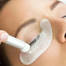 Carregar imagem no visualizador da galeria, PINCEL PARA LIMPEZA DE CÍLIOS ROSA
