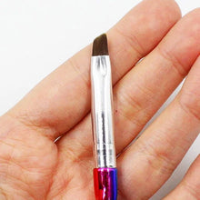 Carregar imagem no visualizador da galeria, PINCEL CHANFRADO PARA UNHAS N°6 HELEN COLOR
